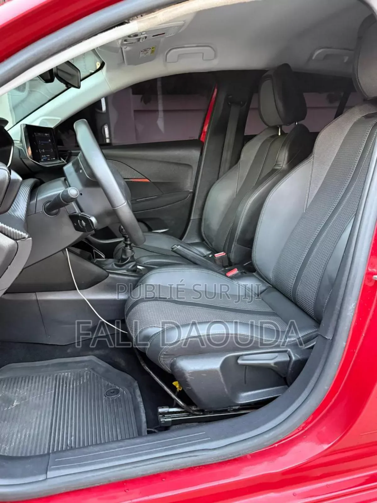 Peugeot 208 2023 Rouge