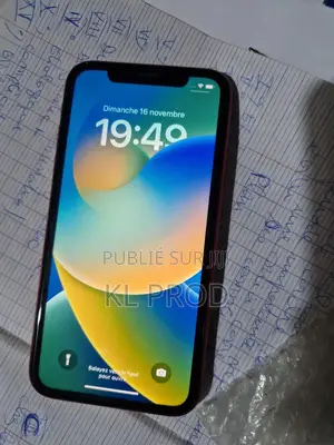 Photo - Apple iPhone XR 64 GB Rouge