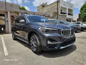 BMW X1 xDrive28i AWD 2020 Blue