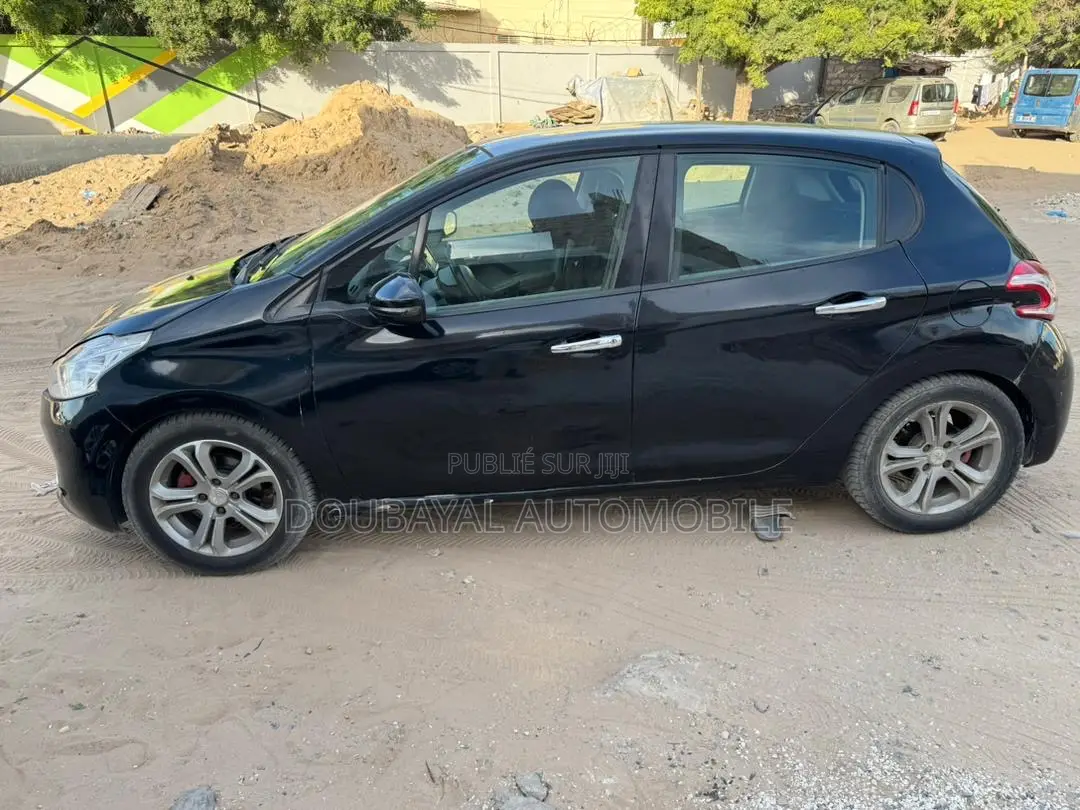 Peugeot 208 2013