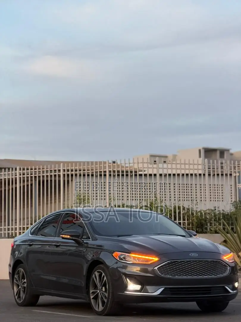 Ford Fusion 2020 Gris