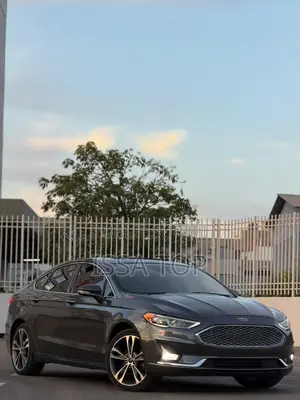 Ford Fusion 2020 Gris