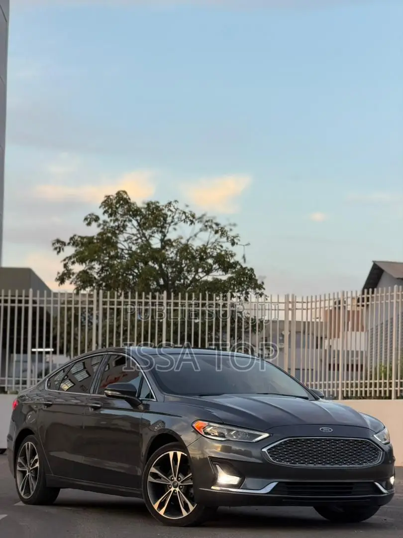 Ford Fusion 2020 Gris