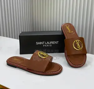 Disponible : Sandales Saint Laurent Paris, Style Chic Et Tendance.