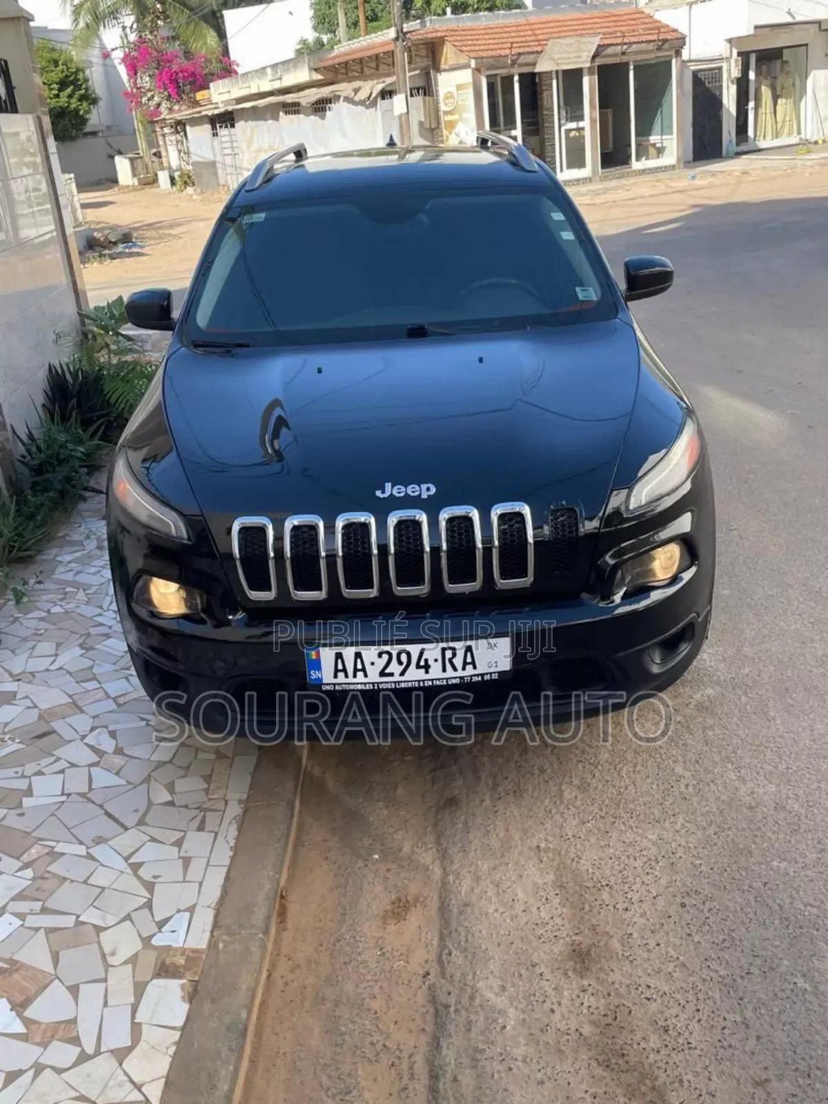 Jeep Cherokee Latitude 4dr SUV (2.4L 4cyl 9A) 2015 Black