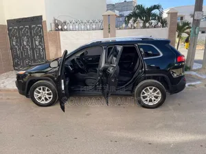 Jeep Cherokee Latitude 4dr SUV (2.4L 4cyl 9A) 2015 Black