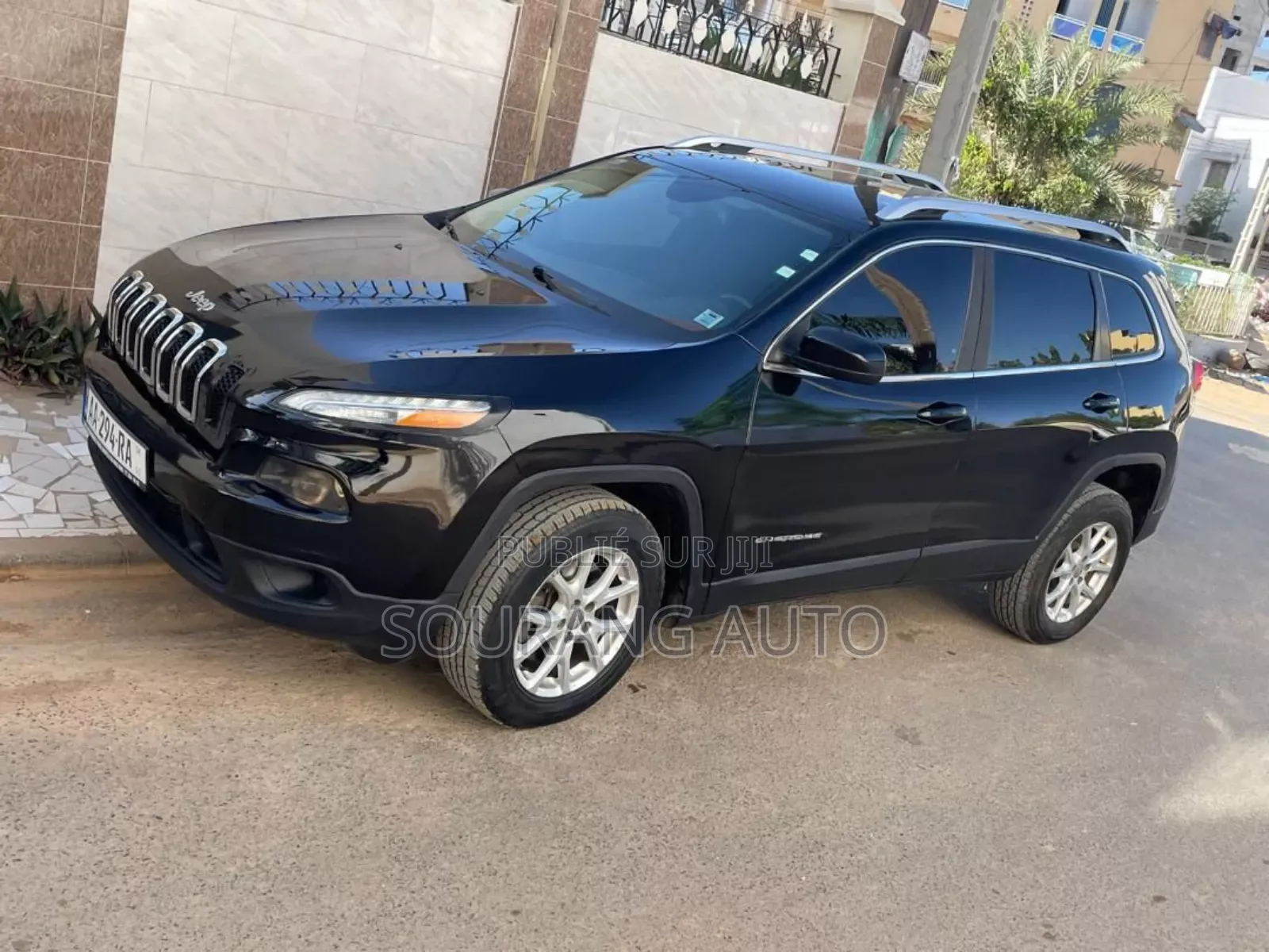 Jeep Cherokee Latitude 4dr SUV (2.4L 4cyl 9A) 2015 Black