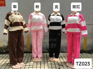 3 Façons Ensemble Il Y a Trois Pièces Avec Blouson