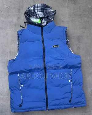 Jacket Avec Capuche Disponible