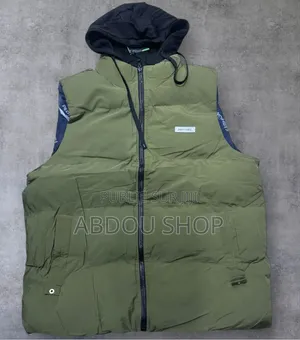 Jacket Avec Capuche Disponible