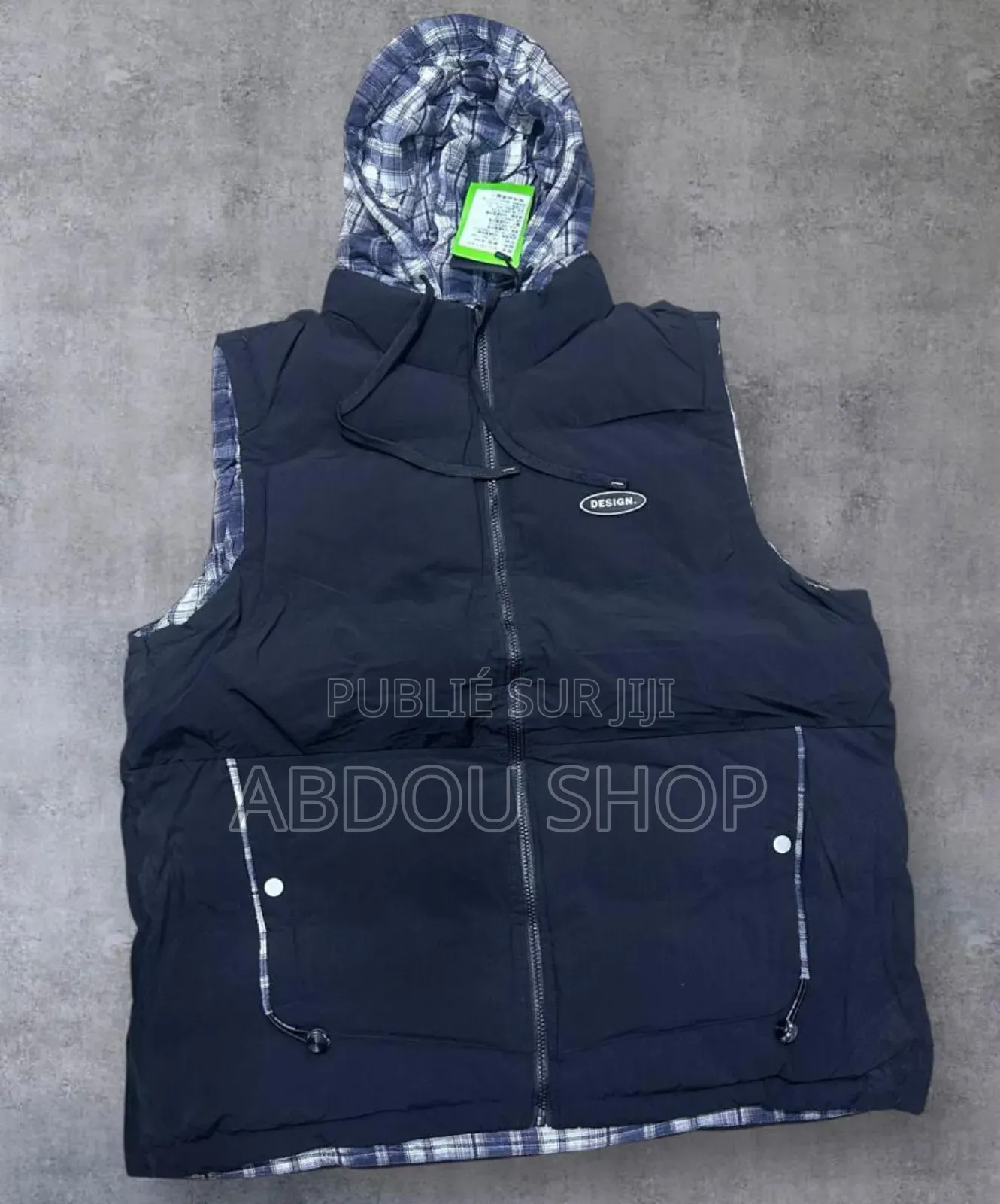 Jacket Avec Capuche Disponible