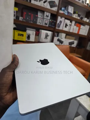 New Apple MacBook Pro 2023 M2 16GB Apple M2 SSD 512GB