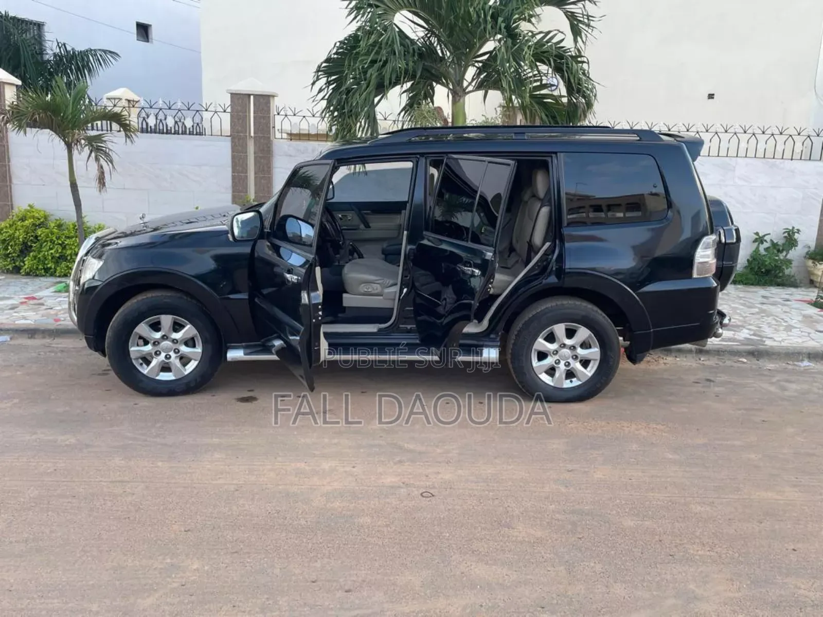 Mitsubishi Pajero 2015 Black