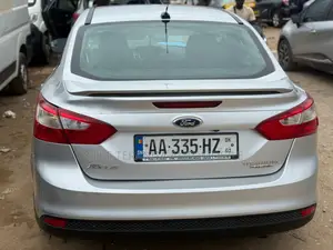 Ford Focus 2013 Gris