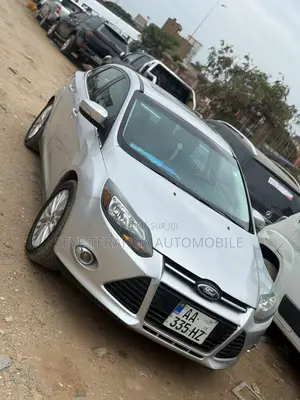 Ford Focus 2013 Gris