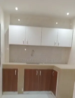 2chbre Appartement dans Appartement 2, Ouakam à Louer