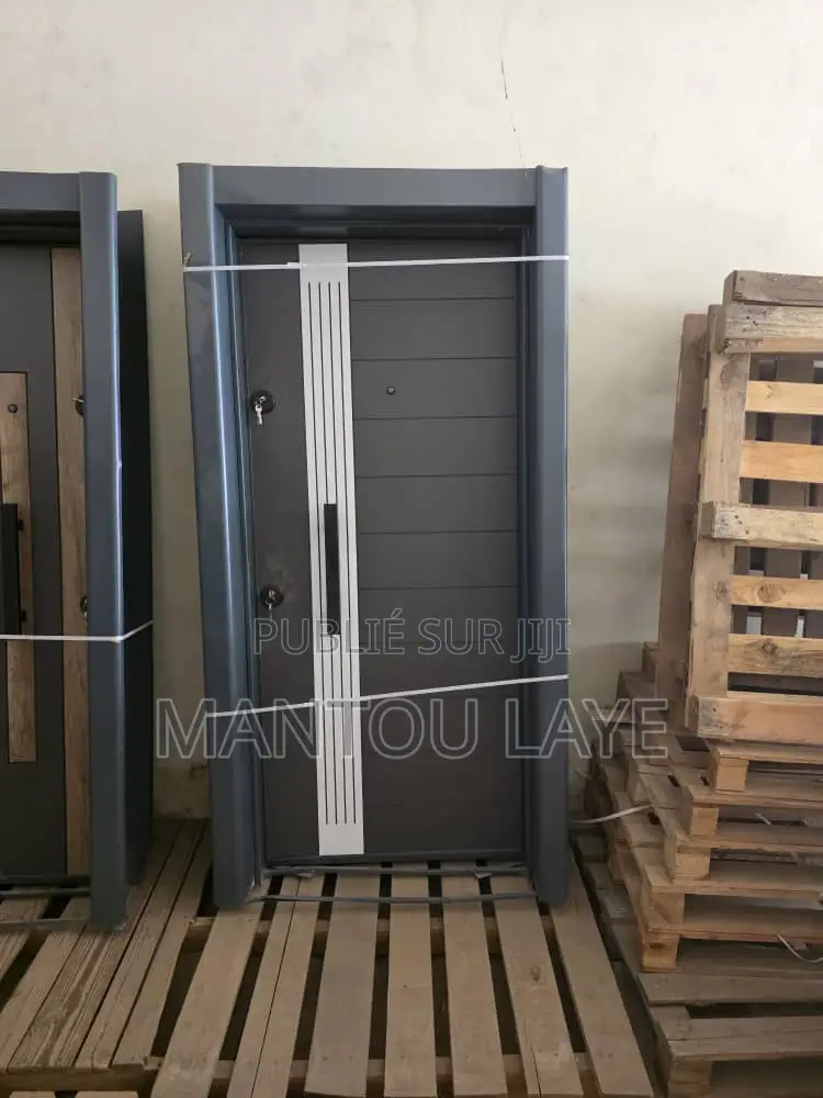 Porte PVC Et Porte Blindée