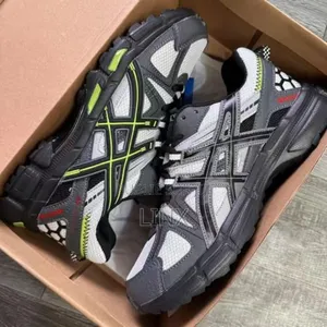Asics Gel-Kahana 8 Disponible