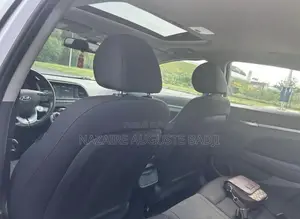 Hyundai Elantra 2019 Blanc