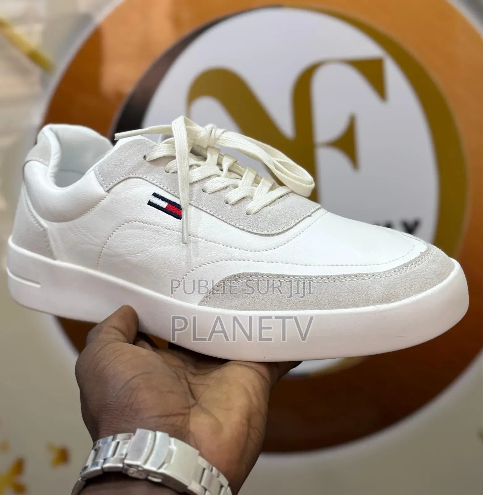 Tommy Hilfiger Disponible by GNF