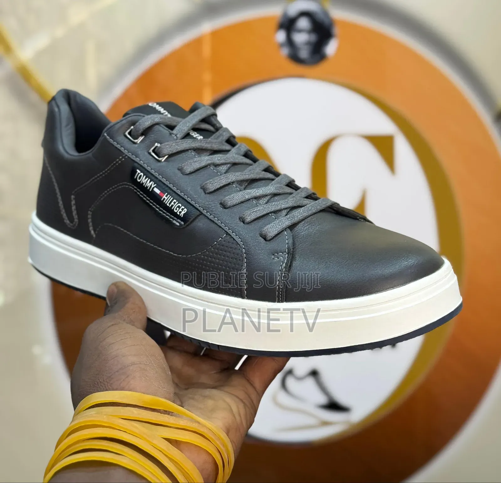 Tommy Hilfiger Disponible by GNF