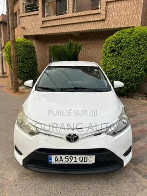 Photo - Toyota Yaris L Hatchback 5dr 2018 Blanc