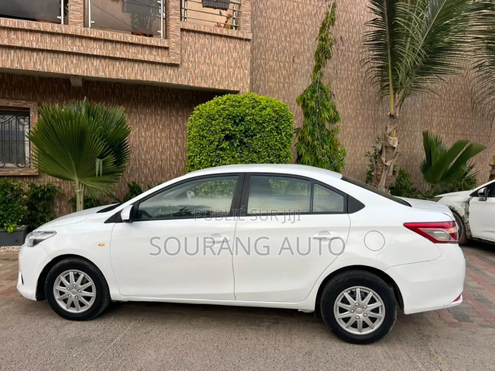 Toyota Yaris L Hatchback 5dr 2018 Blanc