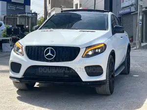 Photo - Mercedes-Benz AMG GT GT C 2017 Black