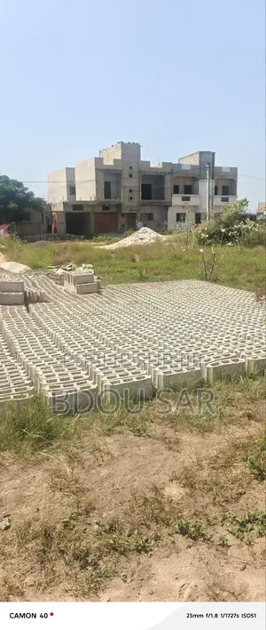 Photo - Deux Terrains Jumellés