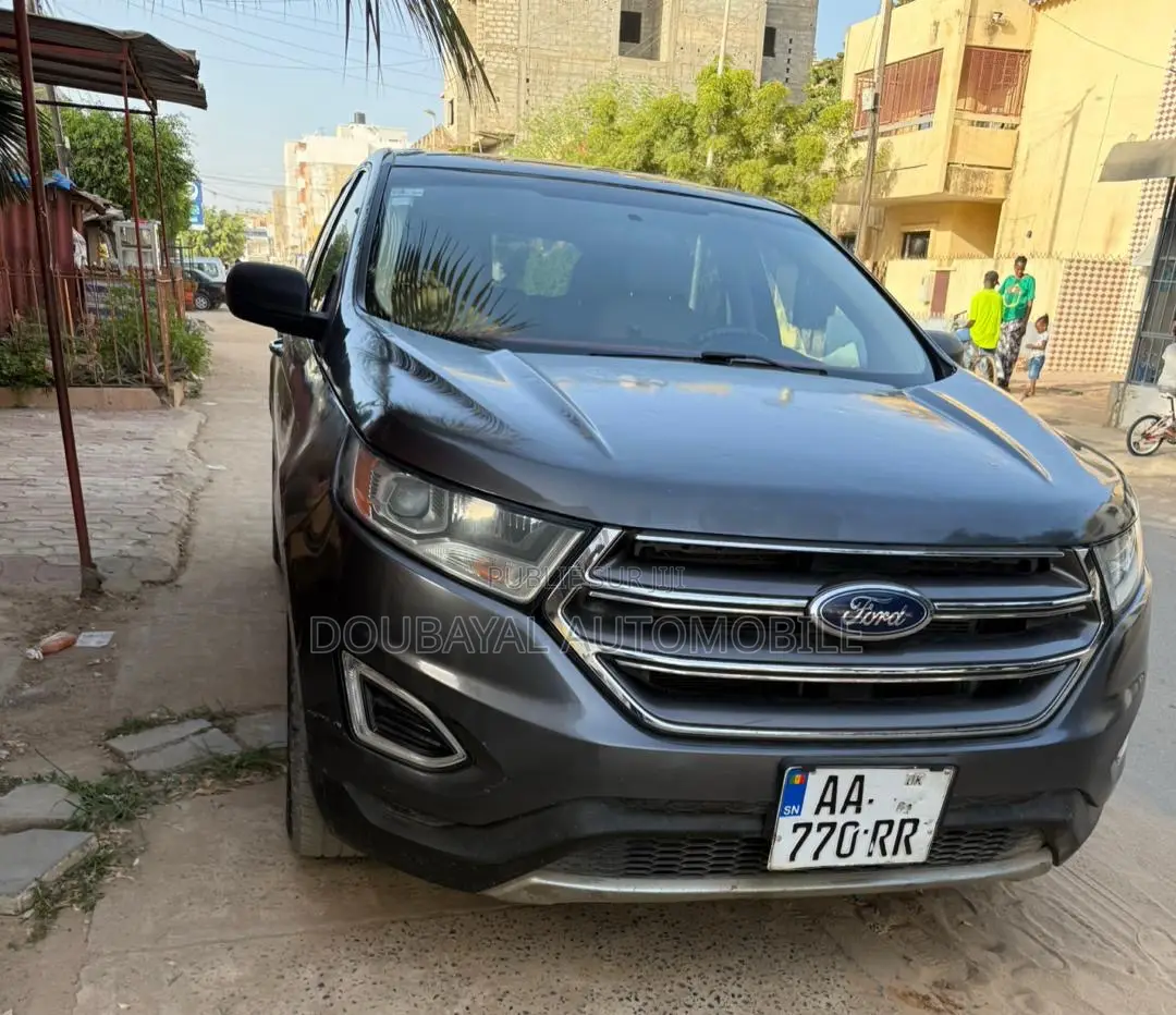 Ford Edge SE 4dr SUV (2.0L 4cyl Turbo 6A) 2015 Gris