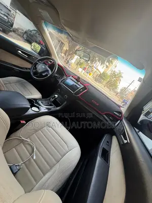 Ford Edge SE 4dr SUV (2.0L 4cyl Turbo 6A) 2015 Gris