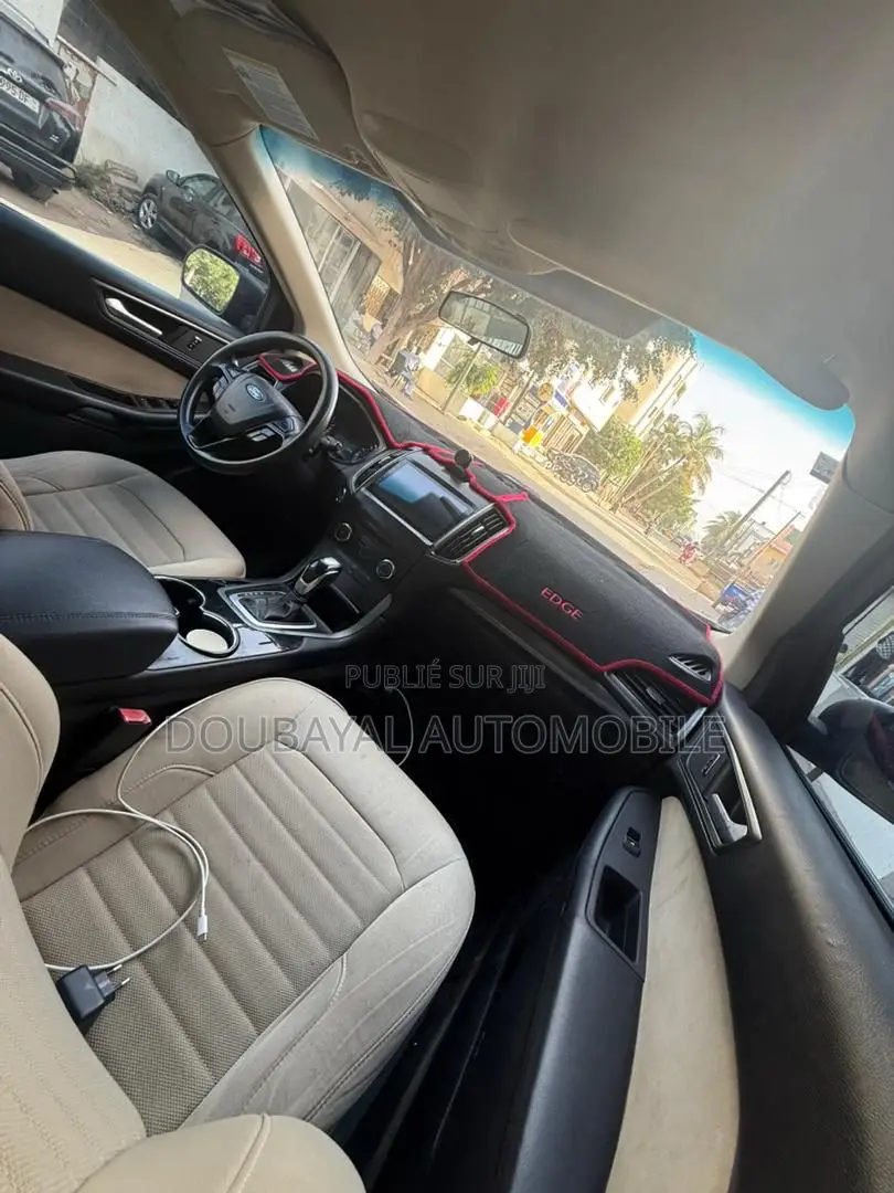 Ford Edge SE 4dr SUV (2.0L 4cyl Turbo 6A) 2015 Gris