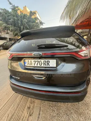 Ford Edge SE 4dr SUV (2.0L 4cyl Turbo 6A) 2015 Gris