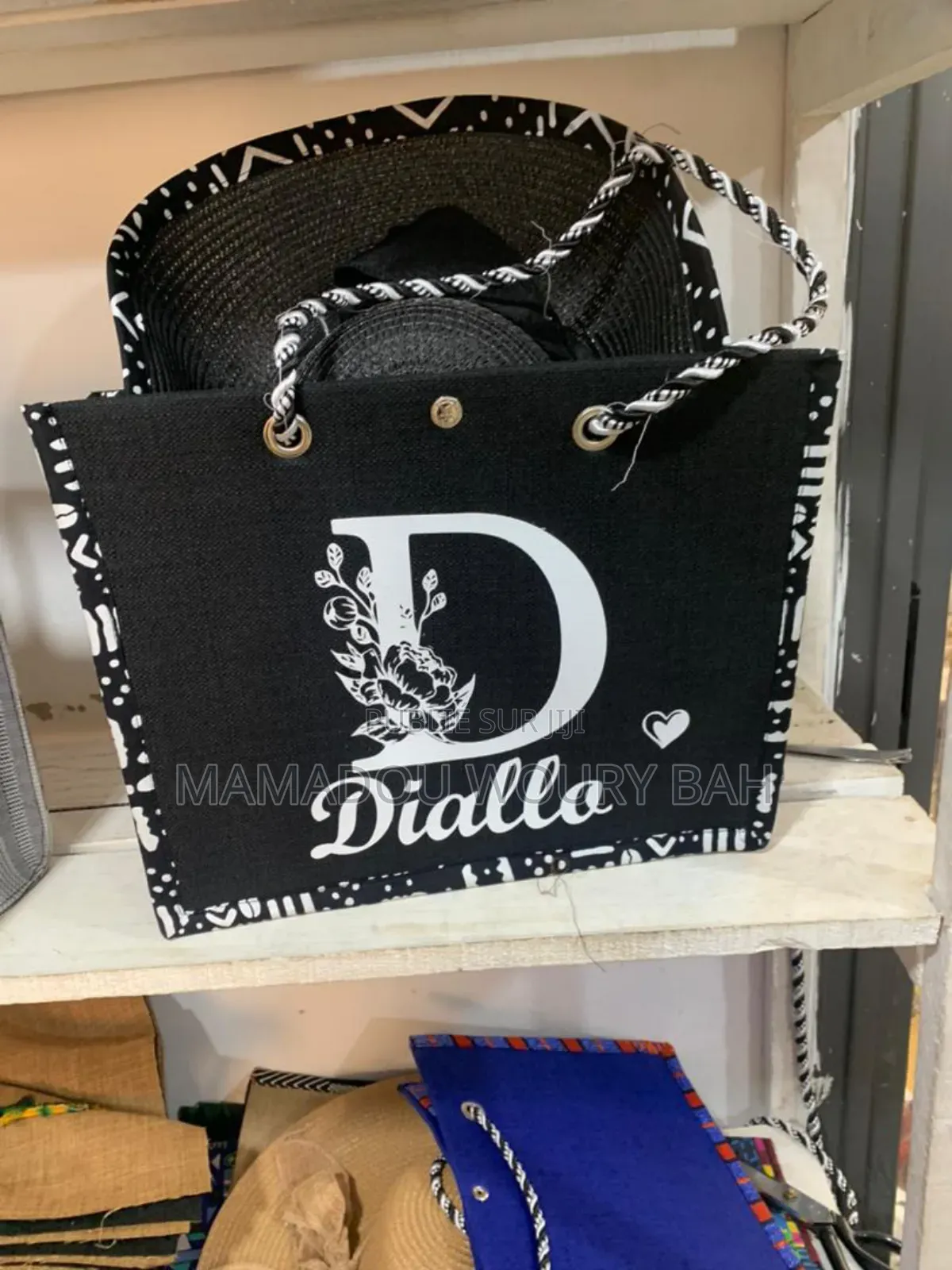 Sacs Artisanaux Disponibles Au