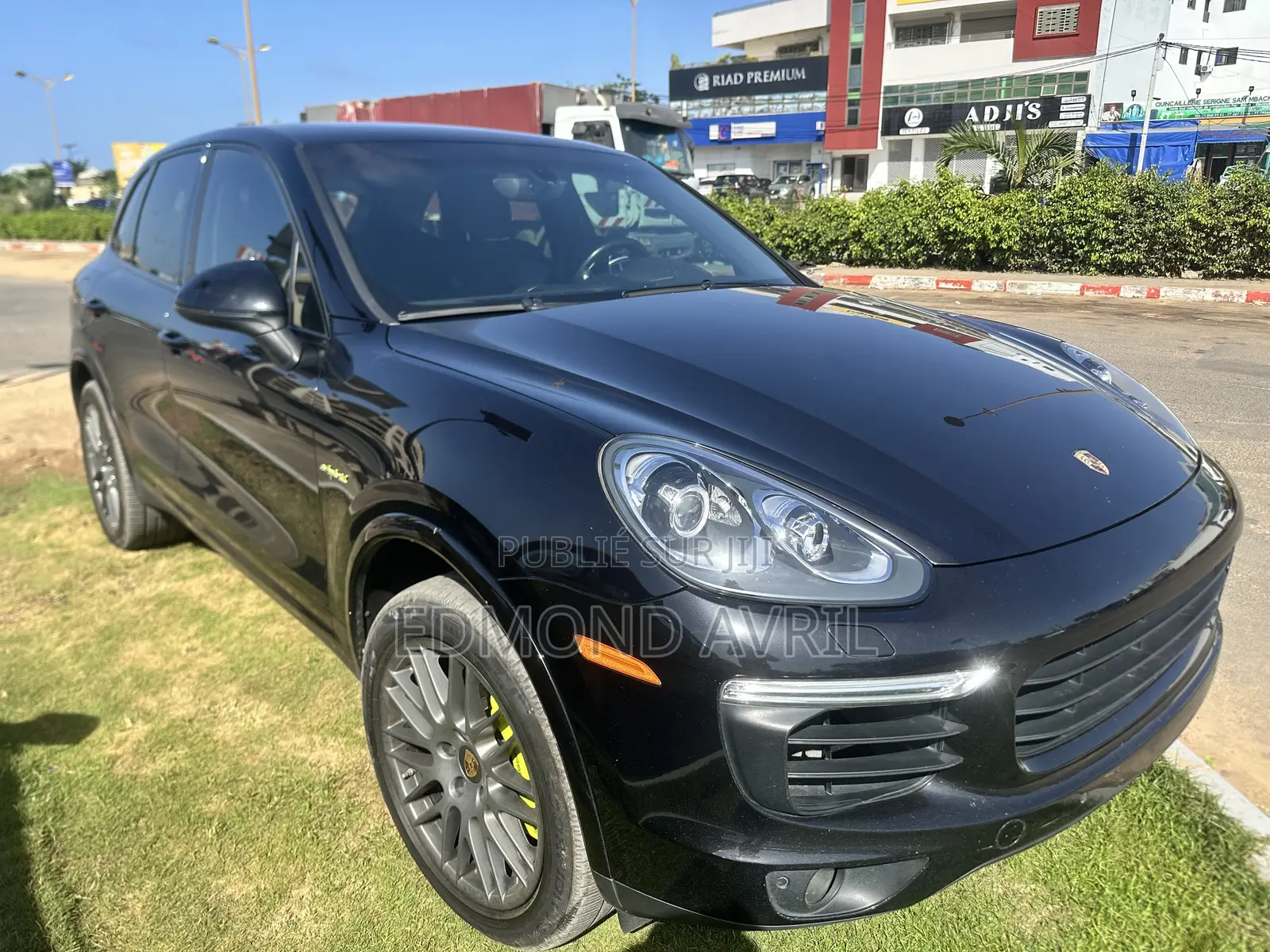 Porsche Cayenne S AWD 2017 Black
