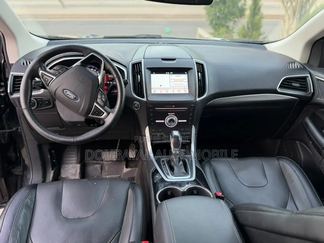 Ford Edge Titanium 4dr AWD 2017 Noir Mat