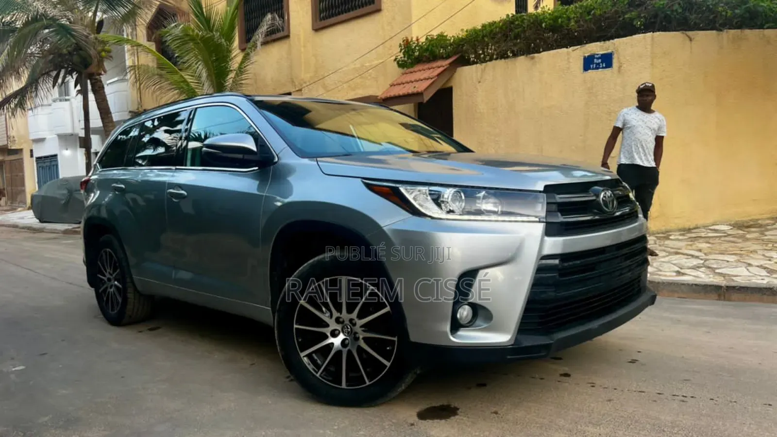 Toyota Highlander SE 4x4 V6 (3.5L 6cyl 8A) 2018 Gris