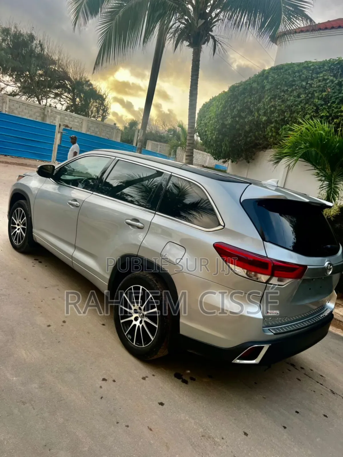 Toyota Highlander SE 4x4 V6 (3.5L 6cyl 8A) 2018 Gris