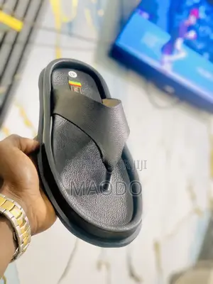 Photo - Sandales en Cuir