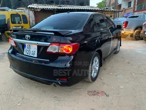 Toyota Corolla 2012 Black