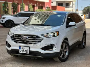Photo - Ford Edge 2021 Blanc