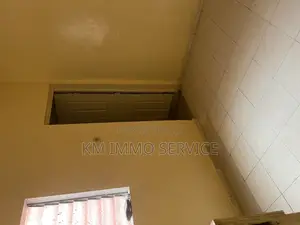 3chbre Appartement dans Mariste, Région de Dakar à Vendre