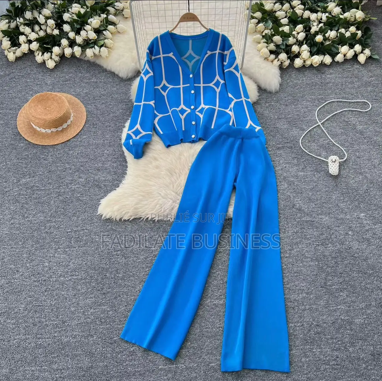 Bas Large Et Pull En Léne