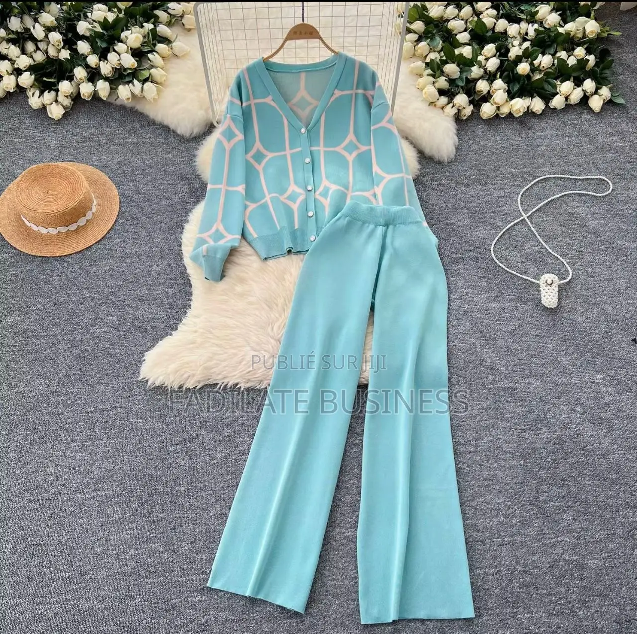 Bas Large Et Pull En Léne