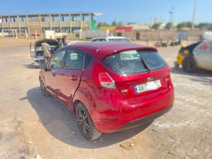 Ford Fiesta S Hatchback 2016 Rouge