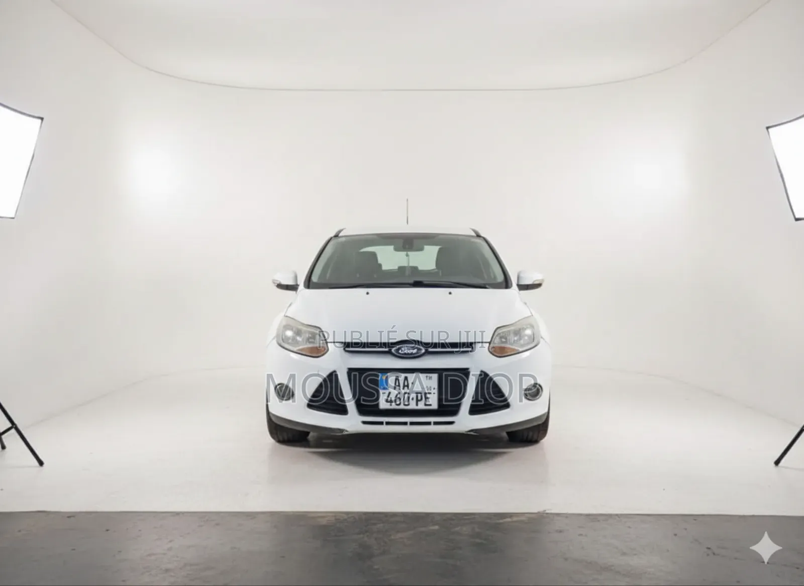 Ford Focus 2012 Blanc cassé