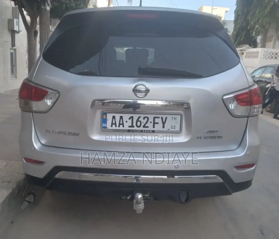 Nissan Pathfinder 2015 Gris