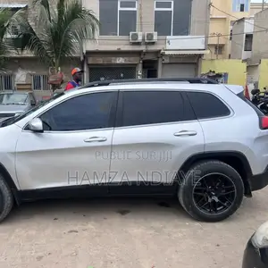 Jeep Cherokee 2015 Gris