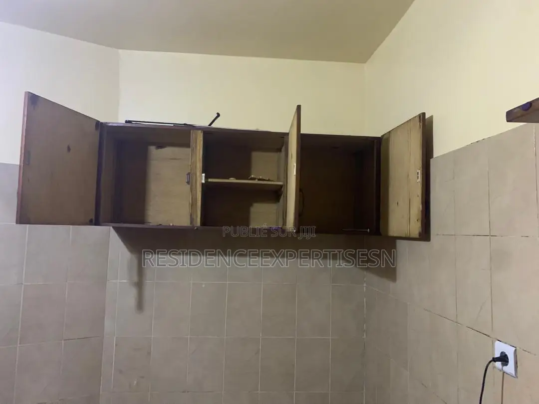 2chbre Appartement dans Ouakam à Louer