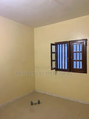 2chbre Appartement dans Ouakam à Louer